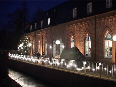 Kalkar : Weihnachtsmarkt auf Schloss Moyland